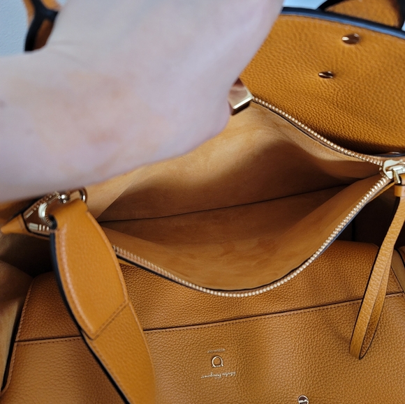 Salvatore Ferragamo The Studio Soft Bag Olivello - Picture 7 of 15